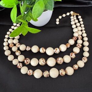 Elegant Cream Beaded Necklace
